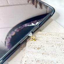 Load image into Gallery viewer, CHARM DUST PLUG USB- A