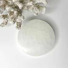 Load image into Gallery viewer, SELENITE CIRLCE CHARGING PLATE