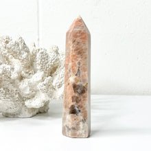 Load image into Gallery viewer, PEACH MOONSTONE POINT