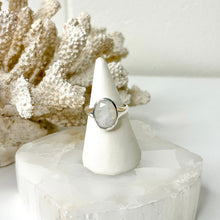 Load image into Gallery viewer, MOONSTONE RING