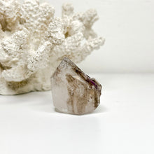 Load image into Gallery viewer, INCLUDED QUARTZ POINT