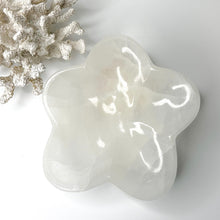 Load image into Gallery viewer, LARGE SELENITE FLOWER BOWL