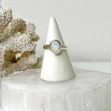 Load image into Gallery viewer, MOONSTONE RING