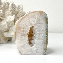 Load image into Gallery viewer, AGATE DRUZY FREEFORM
