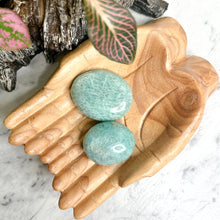 Load image into Gallery viewer, AMAZONITE PALM STONE