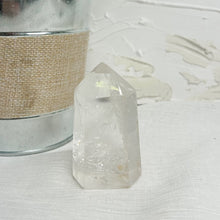 Load image into Gallery viewer, CLEAR QUARTZ POINT