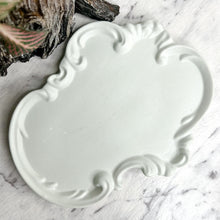 Load image into Gallery viewer, VINTAGE TRINKET TRAY