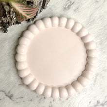 Load image into Gallery viewer, BUBBLE ROUND TRINKET TRAY
