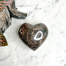 Load image into Gallery viewer, GARNET IN BLACK TOURMALINE AND QUARTZ HEART