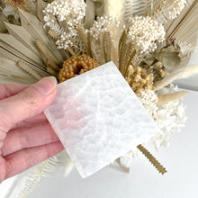 Load image into Gallery viewer, SELENITE SQUARE CHARGING PLATE
