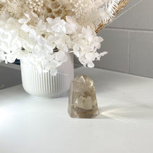 Load image into Gallery viewer, SMOKEY QUARTZ MINI POINT
