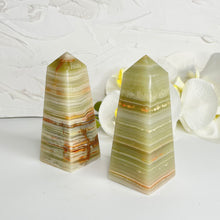 Load image into Gallery viewer, GREEN ONYX OBELISK