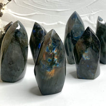 Load image into Gallery viewer, LABRADORITE FLAME