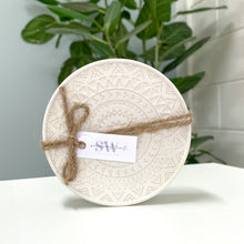 Load image into Gallery viewer, ROUND MANDALA COASTER SET