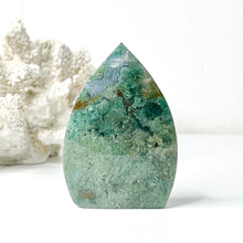 Load image into Gallery viewer, MOSS AGATE FLAME
