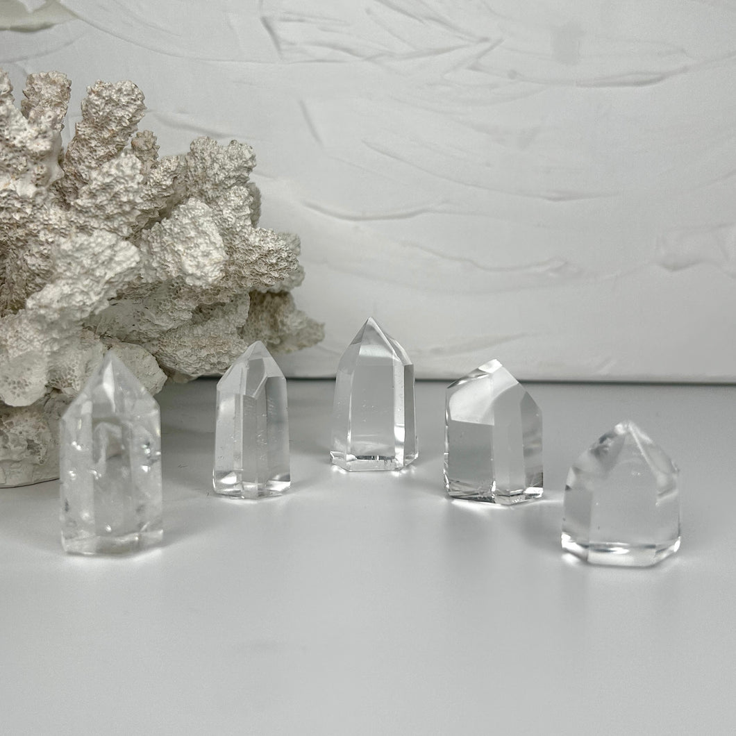 CLEAR QUARTZ MINI POINT