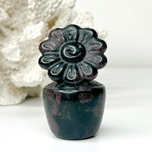 Load image into Gallery viewer, CRYSTAL FLOWER POT CARVING
