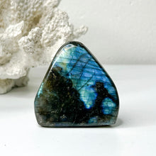 Load image into Gallery viewer, LABRADORITE SMALL FREEFORM
