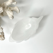 Load image into Gallery viewer, SELENITE OAK LEAF TRINKET BOWL
