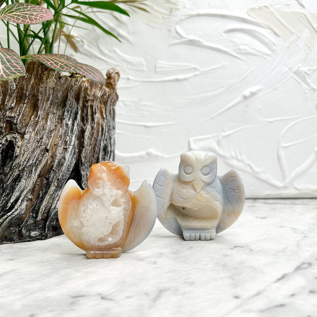 AGATE OWL CARVING