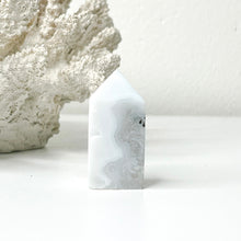 Load image into Gallery viewer, WHITE QUARTZ AGATE POINT
