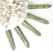 Load image into Gallery viewer, MADAGASCAR CHRYSOPRASE POINT
