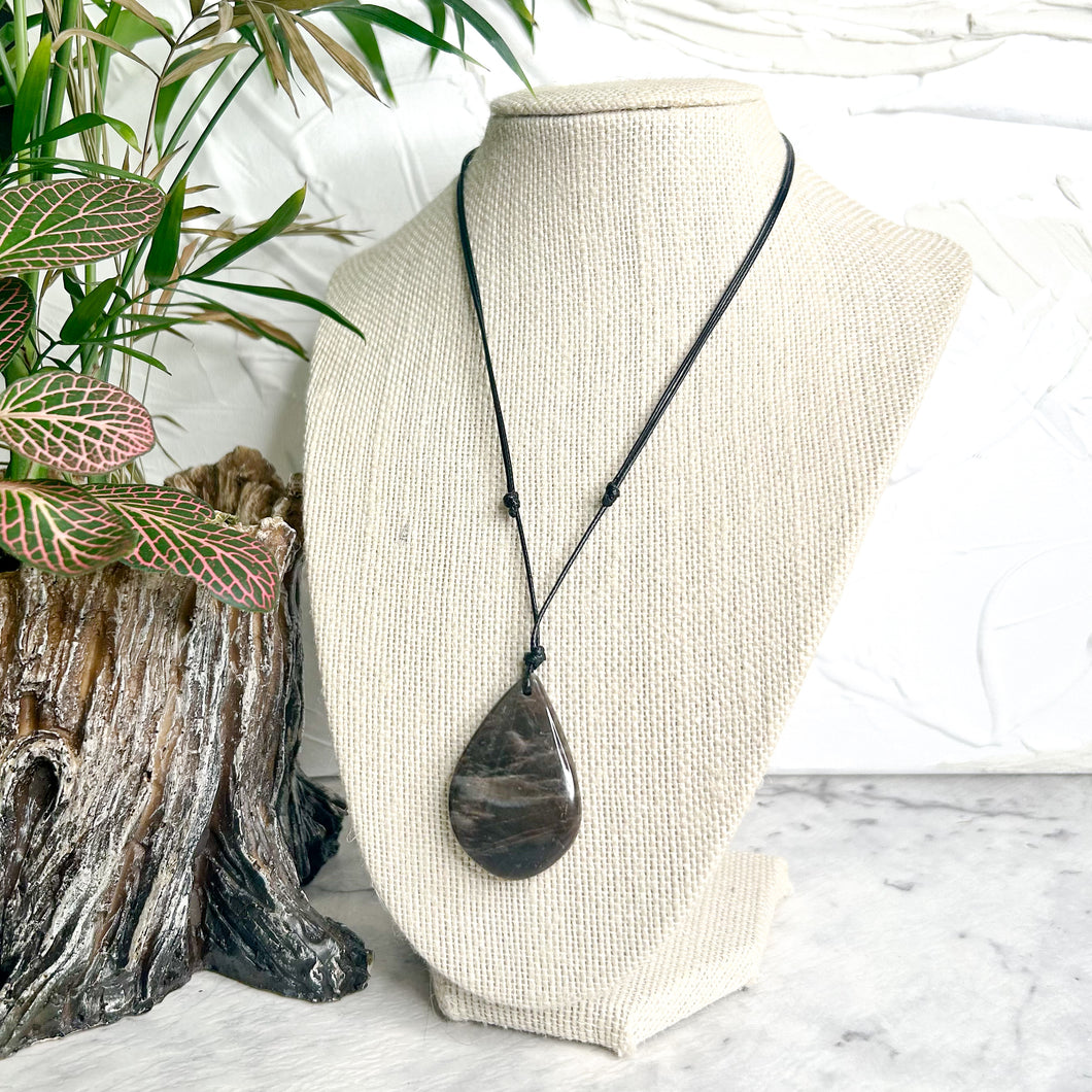 BLACK MOONSTONE NECKLACE