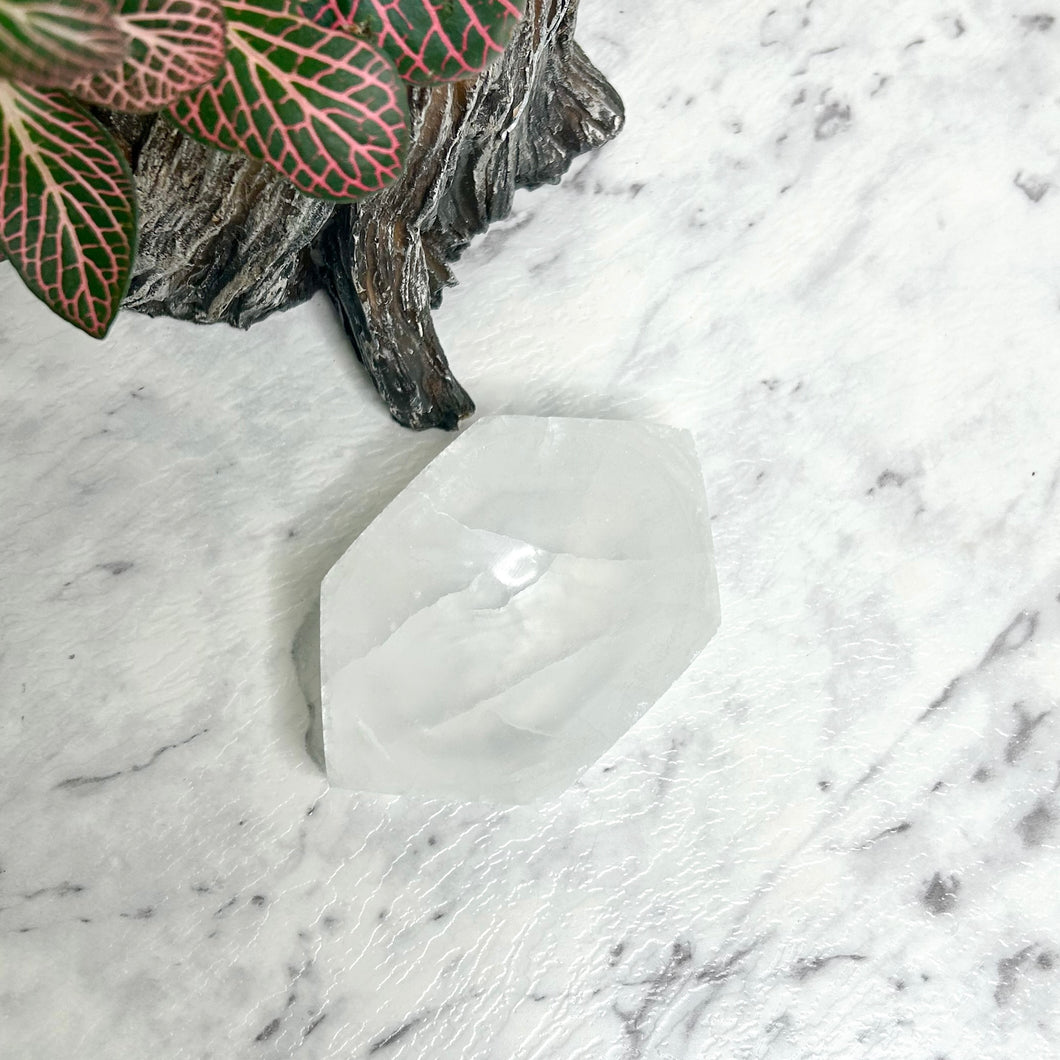 SELENITE POINT BOWL