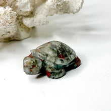 Load image into Gallery viewer, CRYSTAL TURTLE CARVING
