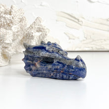 Load image into Gallery viewer, CRYSTAL DRAGON HEAD CARVING
