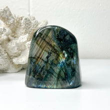 Load image into Gallery viewer, LABRADORITE FREEFORM

