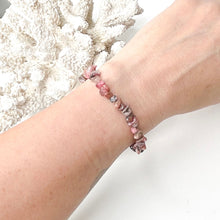 Load image into Gallery viewer, CRYSTAL CHIP BRACELET
