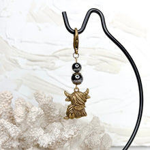 Load image into Gallery viewer, HIGHLAND COW CRYSTAL CLIP
