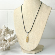 Load image into Gallery viewer, GOLDEN RUTILE PENDANT
