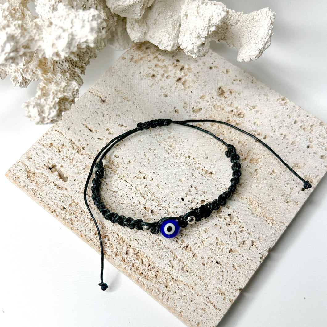 EVIL EYE MACRAME BRACELET 🧿