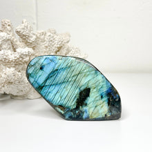 Load image into Gallery viewer, LABRADORITE FREEFORM
