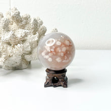 Load image into Gallery viewer, WOODEN SPHERE STANDS
