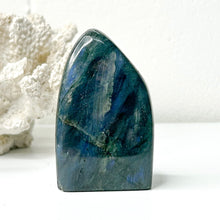 Load image into Gallery viewer, LABRADORITE FREEFORM
