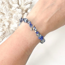 Load image into Gallery viewer, CRYSTAL CHIP BRACELET
