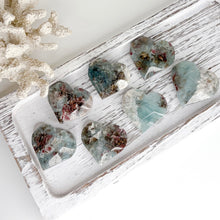 Load image into Gallery viewer, MAGIC STONE HEART - MADAGASCAR
