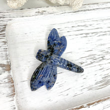 Load image into Gallery viewer, CRYSTAL DRAGONFLY CARVING

