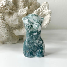 Load image into Gallery viewer, DIVINE FEMININE CRYSTAL CARVING
