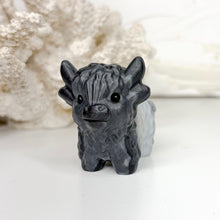 Load image into Gallery viewer, HIGHLAND CRYSTAL COW CARVING
