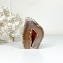 Load image into Gallery viewer, AGATE DRUZY GEODE
