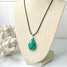 Load image into Gallery viewer, MALACHITE PENDANT NECKLACE
