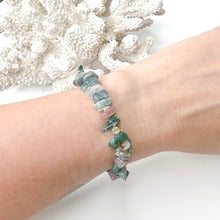 Load image into Gallery viewer, CRYSTAL CHIP BRACELET
