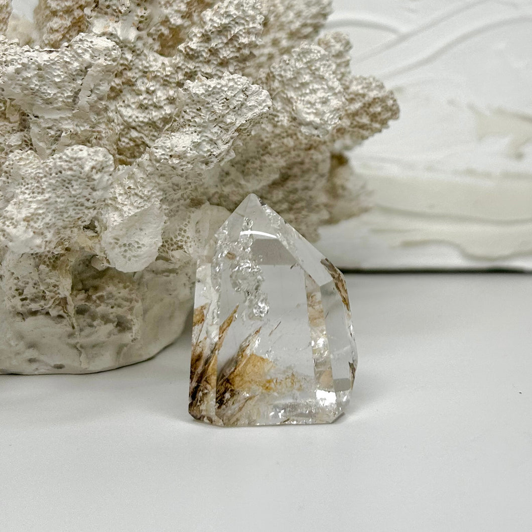 INCLUDED QUARTZ POINT