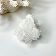Load image into Gallery viewer, CLEAR QUARTZ CLUSTER
