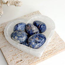 Load image into Gallery viewer, SELENITE HEART CHARGING BOWL
