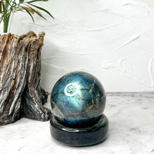 Load image into Gallery viewer, LABRADORITE SPHERE
